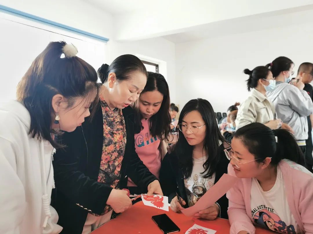 【项目动态】让非遗剪纸在指尖绽放!(图5) 【项目动态】让非遗剪纸在指尖绽放!(图5)